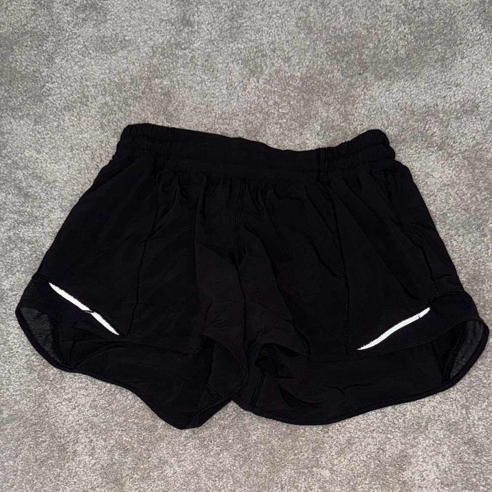 Lululemon Hotty Hot Short II
